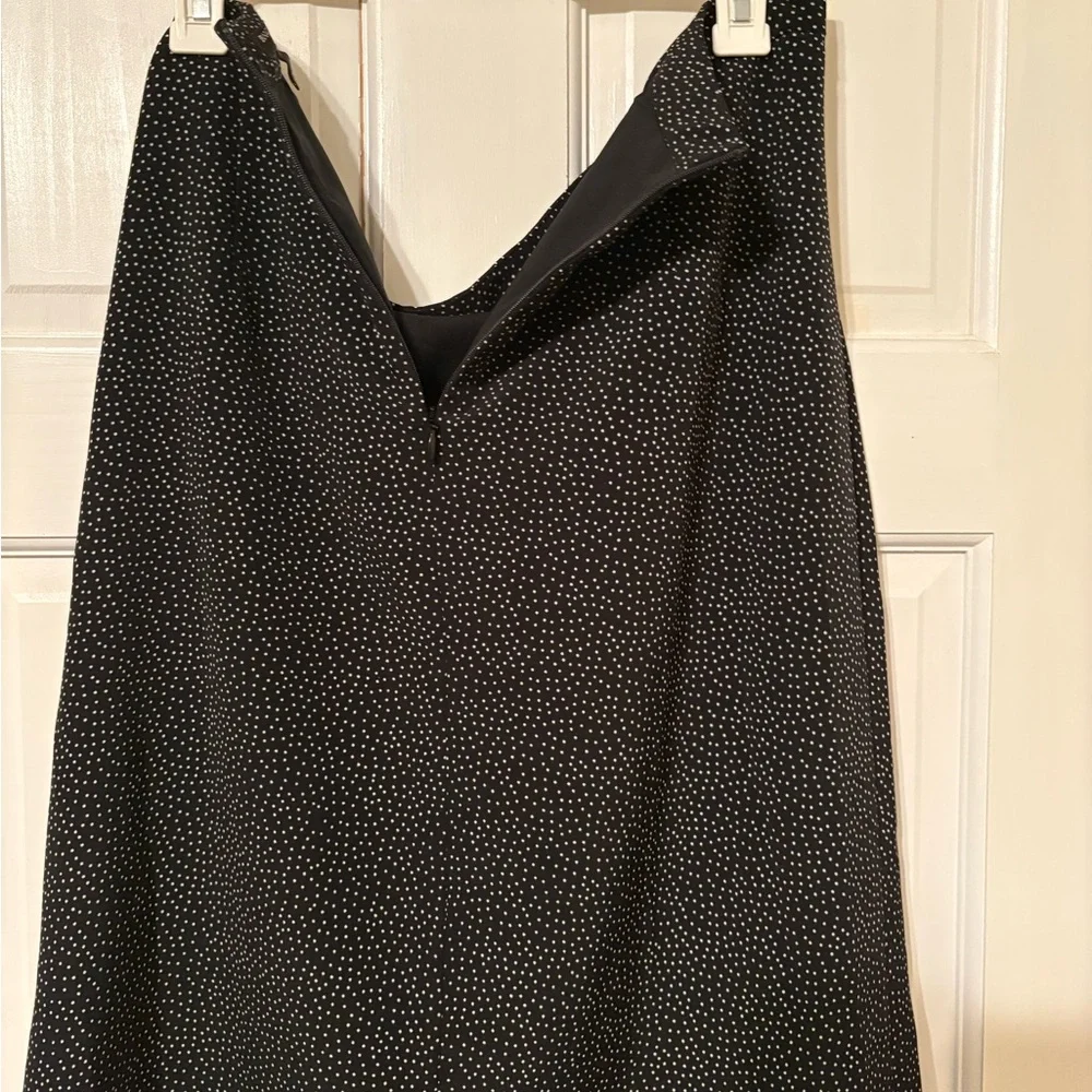 Banana Republic Black and White Flowy Polka  Dot  Skirt Size 8